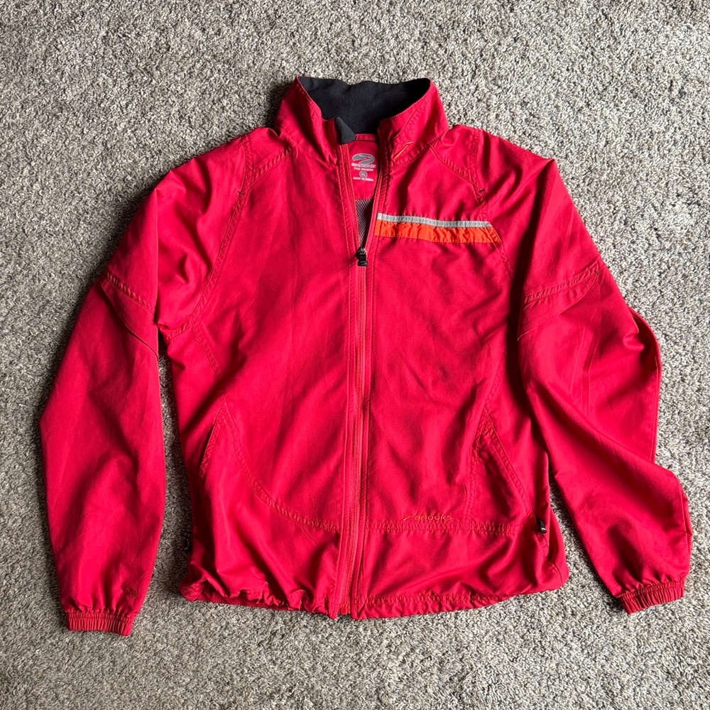 Brooks women’s running jacket red size medium